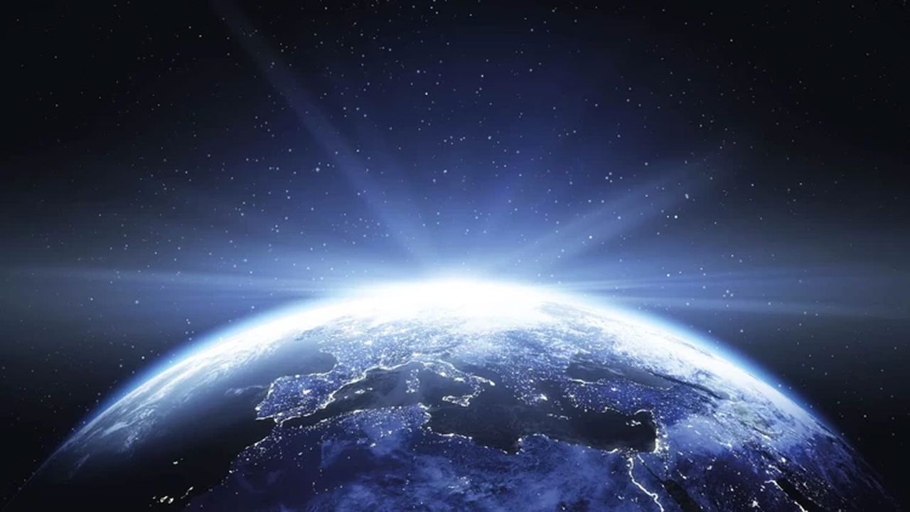 Liseli Arda ve Buket, Evrenin Sırrını Araştırıyor: NASA’dan Büyük Davet