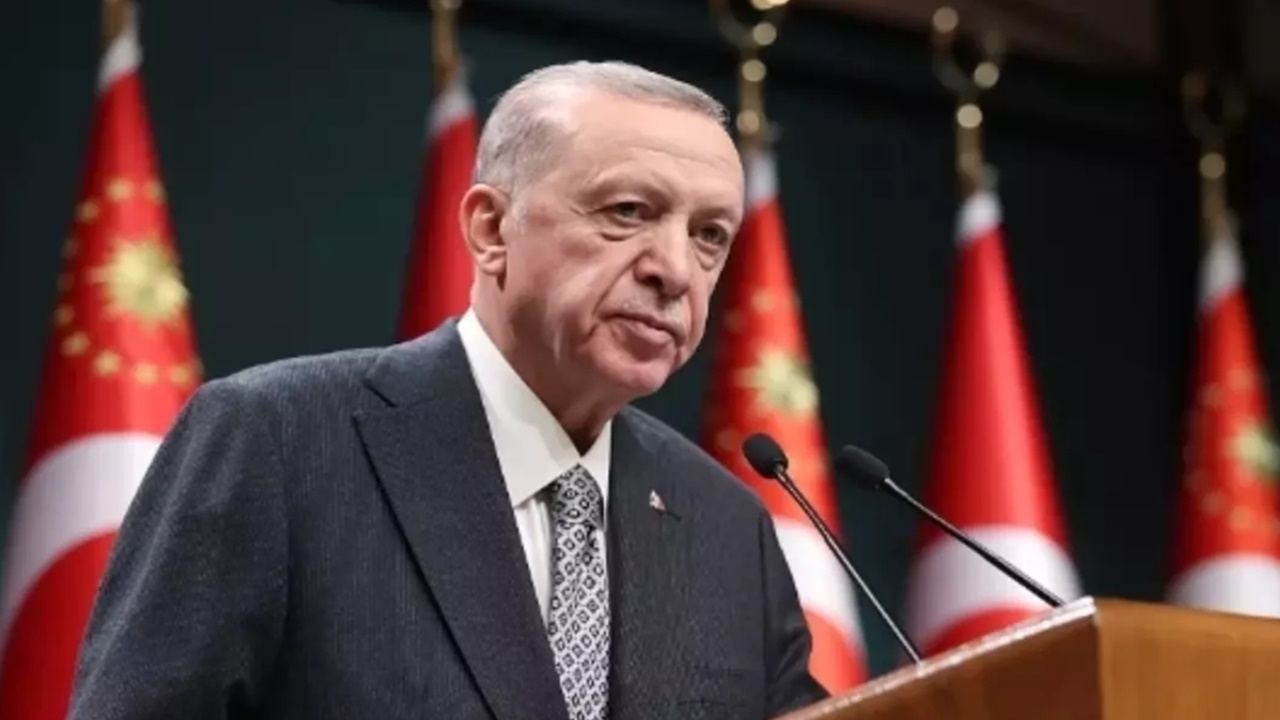 AKP’de İstifa Zinciri Derinleşiyor: Yedi İl Başkanı Görevinden Ayrıldı, “Mevzu Derin” Yorumu Dikkat Çekti
