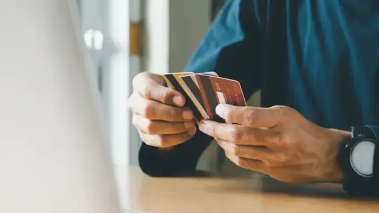 Kart borcu olanlar dikkat! Kredi kartı faizlerinde indirim kapıda